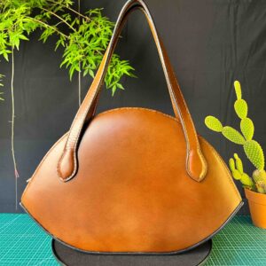 Kiss Me Handbag – Light